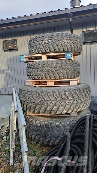 Valtra N163D Traktori