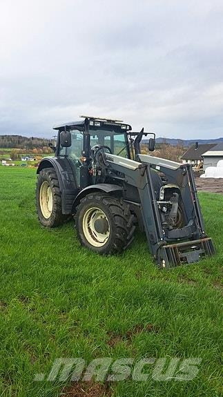Valtra N163D Traktori