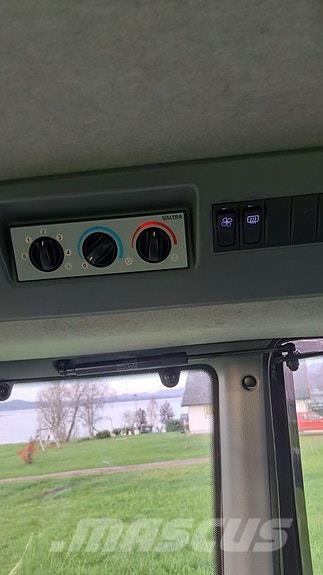 Valtra N163D Traktori