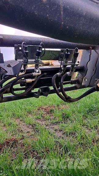 Valtra N163D Traktori