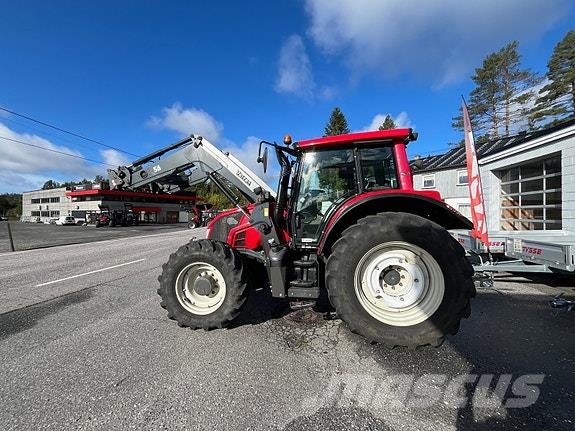 Valtra N163D m/Front PTO og bukbeskyttelse. الجرارات