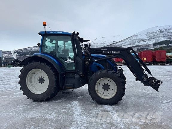 Valtra N174 Tratores Agrícolas usados