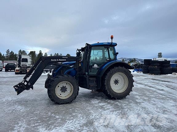 Valtra N174 Tratores Agrícolas usados