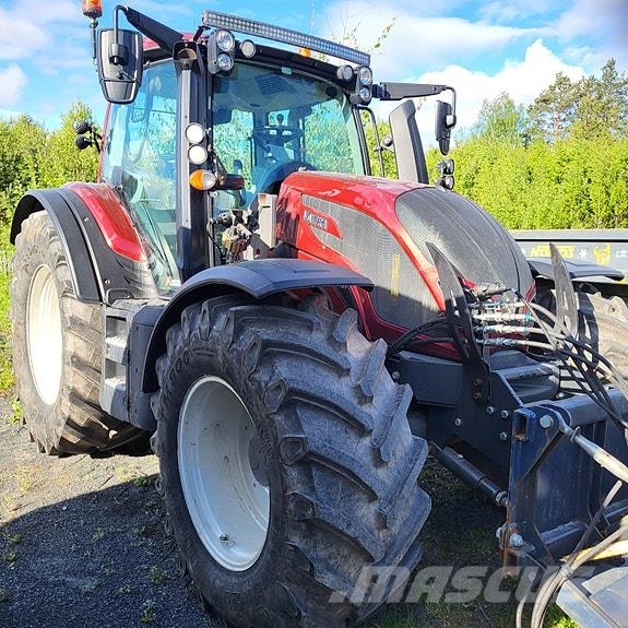 Valtra N174 Direct الجرارات