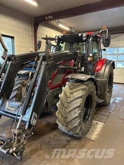 Valtra N175 Traktori