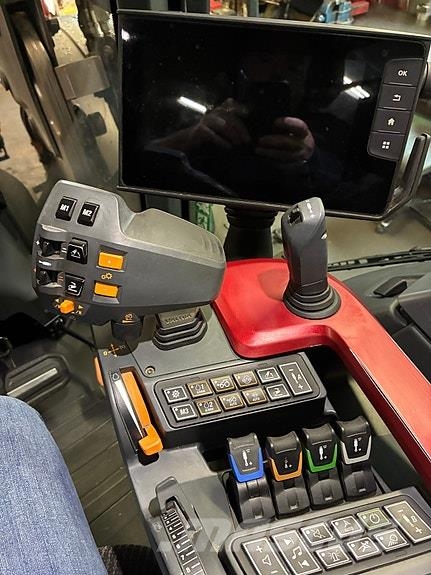 Valtra N175 Traktori