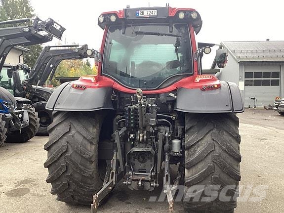 Valtra N175 Traktori