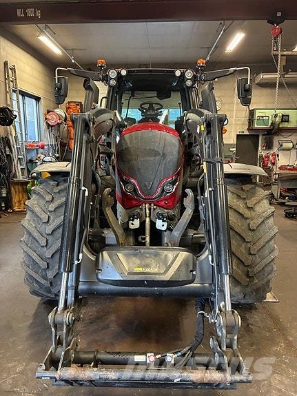 Valtra N175 Traktori