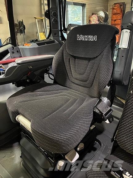 Valtra N175 Traktori