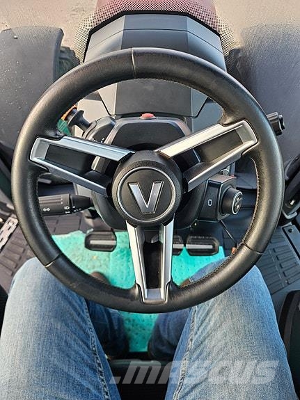 Valtra Q285 الجرارات