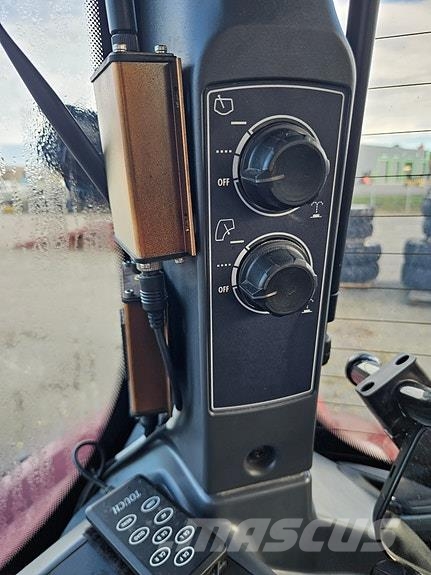 Valtra Q285 الجرارات