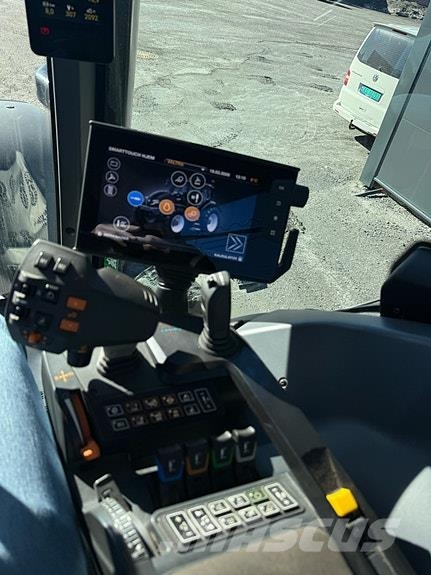 Valtra Q305 Traktoren