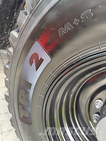 Valtra Q305 拖拉机/农用车