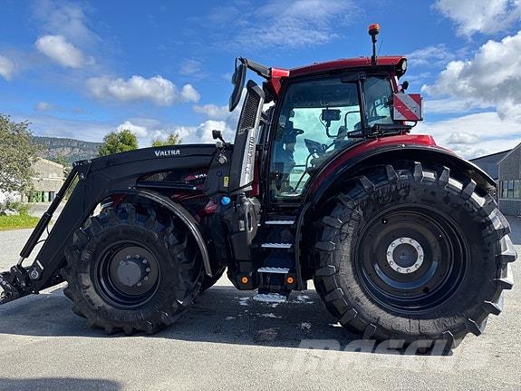 Valtra Q305, laster , fronthydraulikk, GPS RTK, Se timer! Traktory