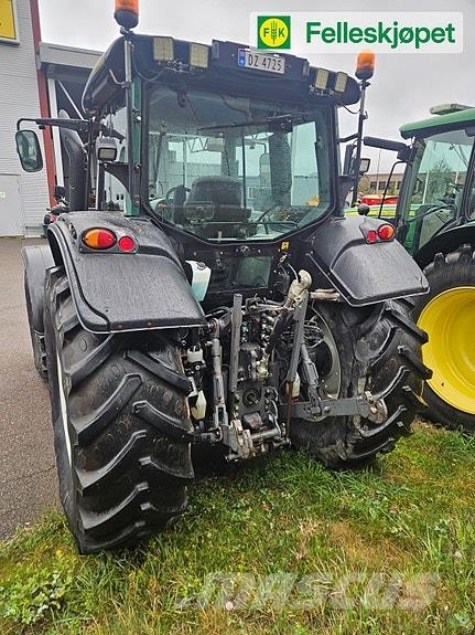 Valtra T 153 Traktorji