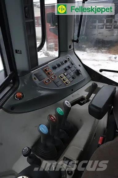 Valtra T 153 Traktorji