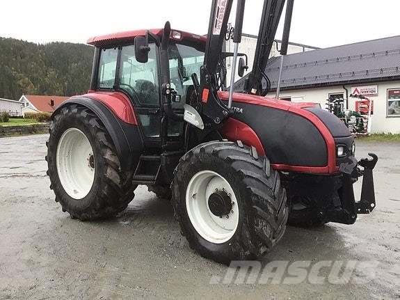 Valtra T170-4 Traktoren