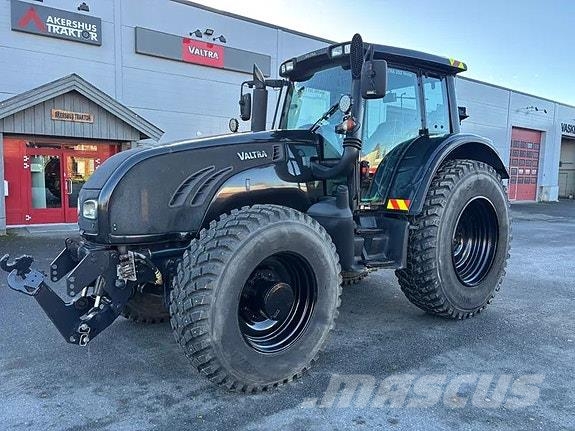 Valtra T202 Tractores
