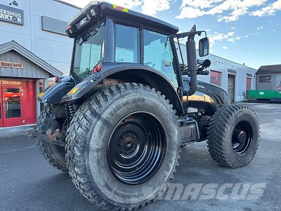 Valtra T202 Tractores