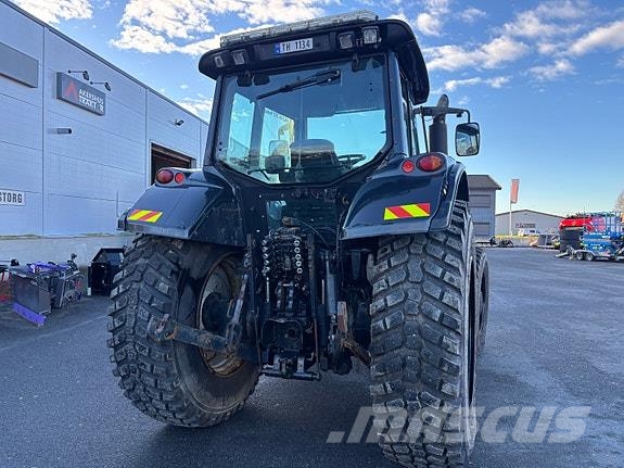 Valtra T202 Tractores