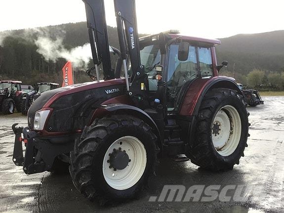 Valtra T203D Traktori