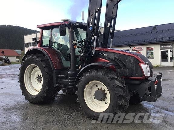 Valtra T203D Traktori