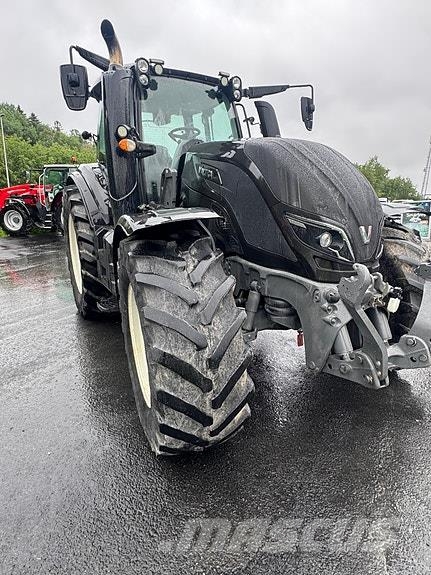 Valtra T214 Traktorer