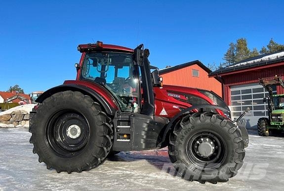 Valtra T215 Direct Unlimited Traktori