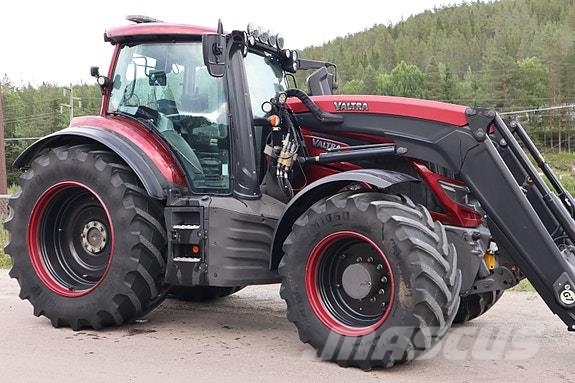 Valtra T234 Traktorji