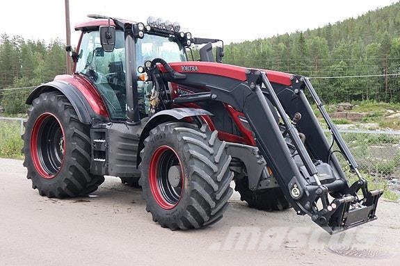 Valtra T234 Traktorji