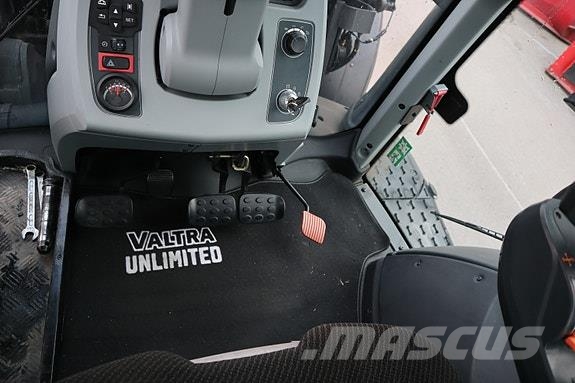 Valtra T234 Traktorji