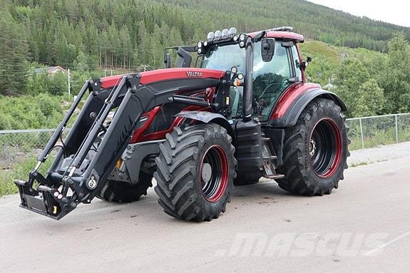 Valtra T234 Traktorji