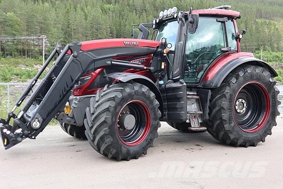 Valtra T234 Traktorji