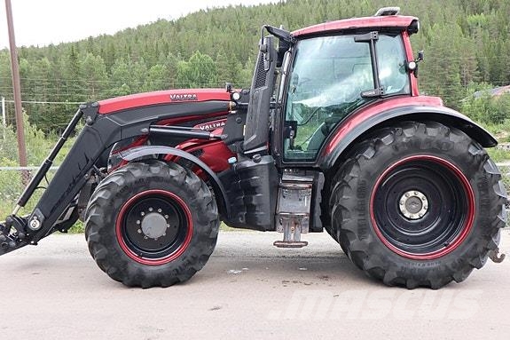 Valtra T234 Traktorji