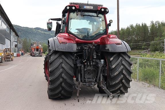 Valtra T234 Traktorji