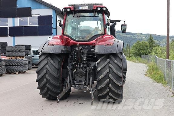 Valtra T234 Traktorji