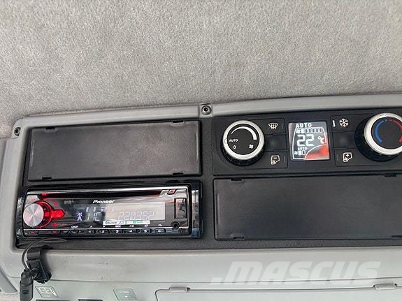 Valtra T234 Direct, fronthydraulikk, kun 3700 t. Nye dekk الجرارات