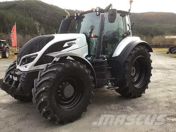 Valtra T234D m/TWIN TRAC Traktoren