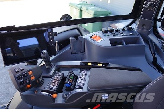 Valtra T235 拖拉机/农用车