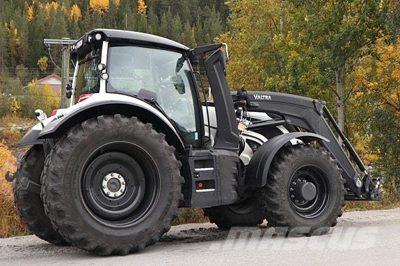Valtra T235 Tratores Agrícolas usados