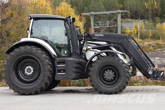 Valtra T235 Tratores Agrícolas usados