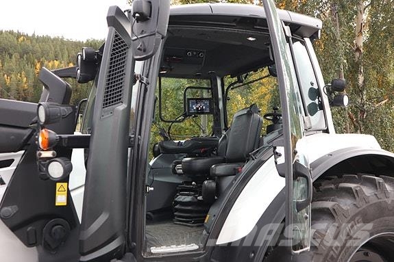 Valtra T235 Tratores Agrícolas usados