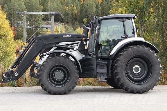 Valtra T235 Tratores Agrícolas usados