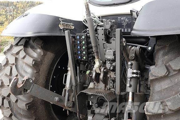 Valtra T235 Tratores Agrícolas usados