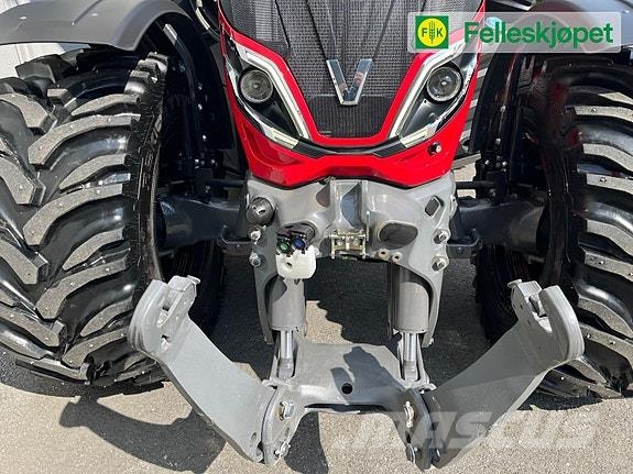 Valtra T235 Active Tractoare