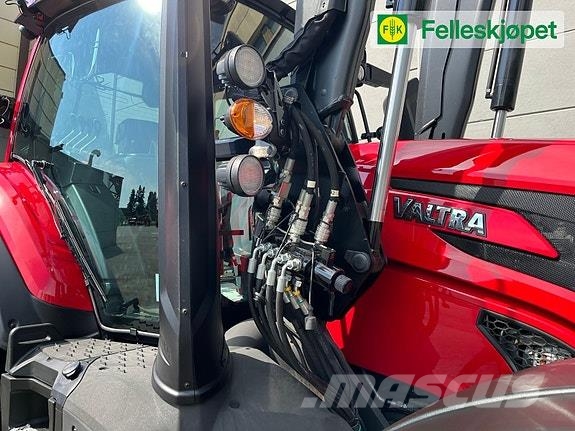 Valtra T235 Active Tractoare