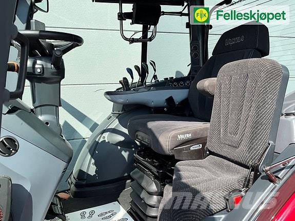 Valtra T235 Active Tractoare