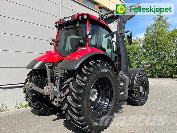 Valtra T235 Active Tractoare