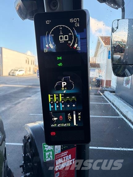 Valtra T235 D ST m/gps og fronthydraulikk Traktorer