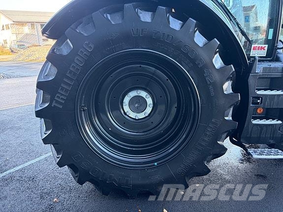 Valtra T235 D ST m/gps og fronthydraulikk Traktorer